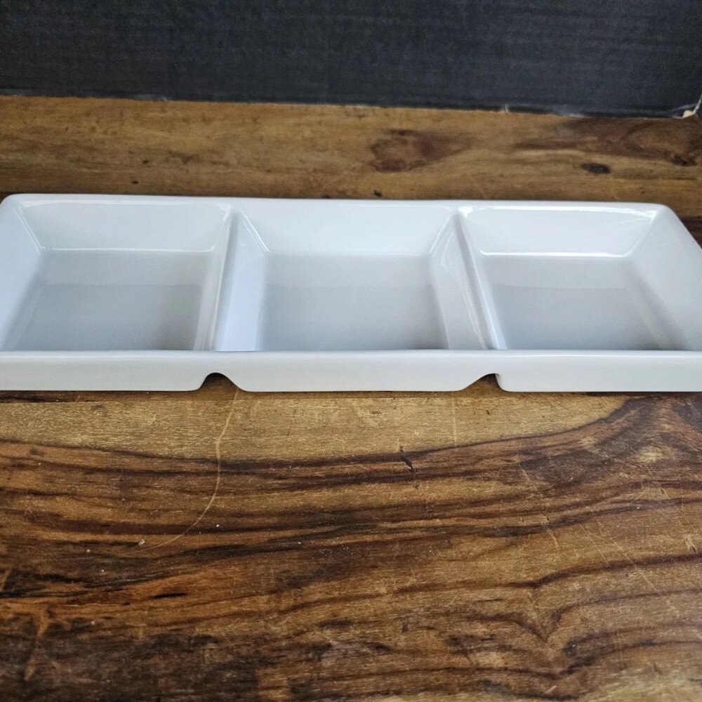 BIA Cordon Bleu White Rectangle 3 Compartment Oven Safe Tray - L 14.5" X W 5"